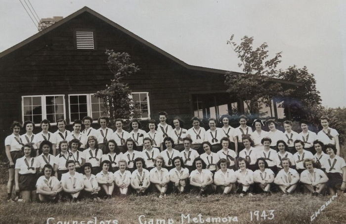 Metamora - Old Postcard (newer photo)